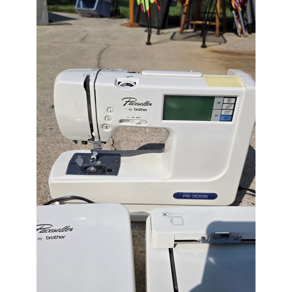 Brother Pacesetter PE-300S Computerized Sewing Embroidery Machine Japan Case - Picture 13 of 16